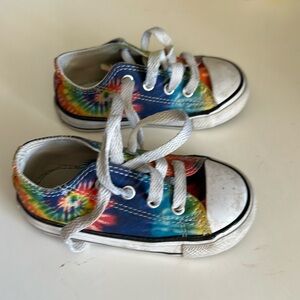 Toddler tie dye Converse size 6